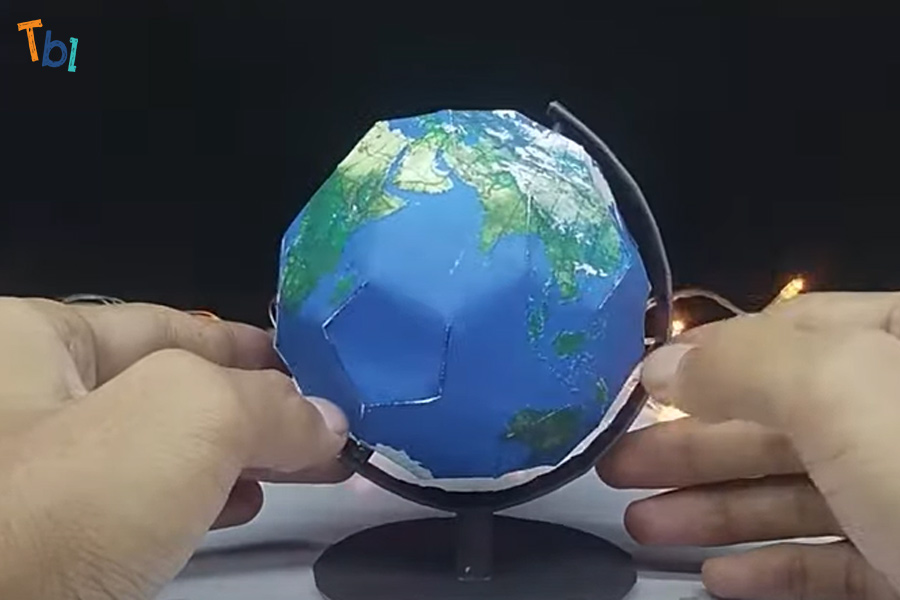 Video ngắn này sẽ cho bạn thấy Trái Đất của chúng ta nhỏ bé như thế nào  trong Vũ trụ bao la