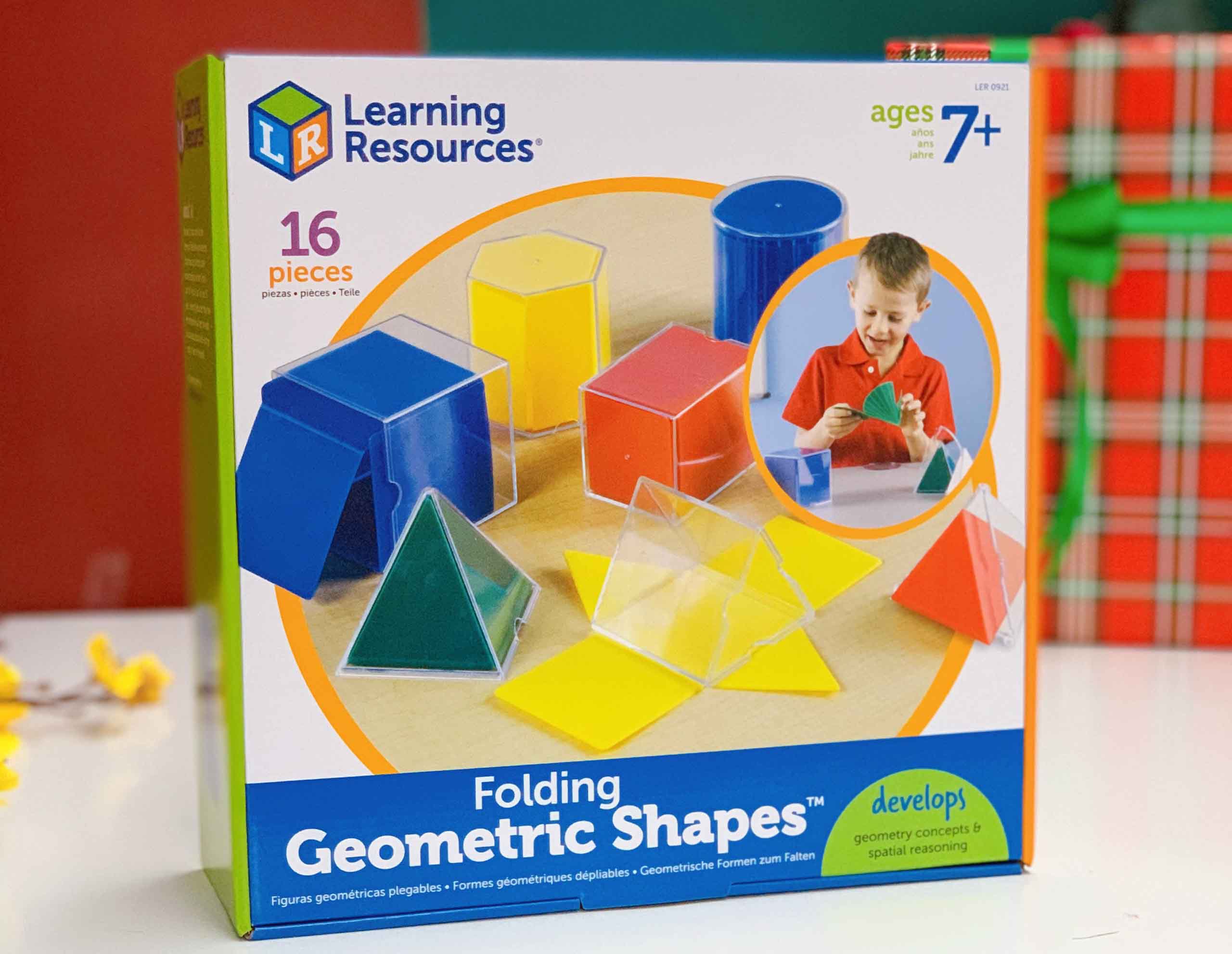 https://thebookland.vn/images/1672904627238_Folding%20Geometric%20Shapes%20(1).jpg