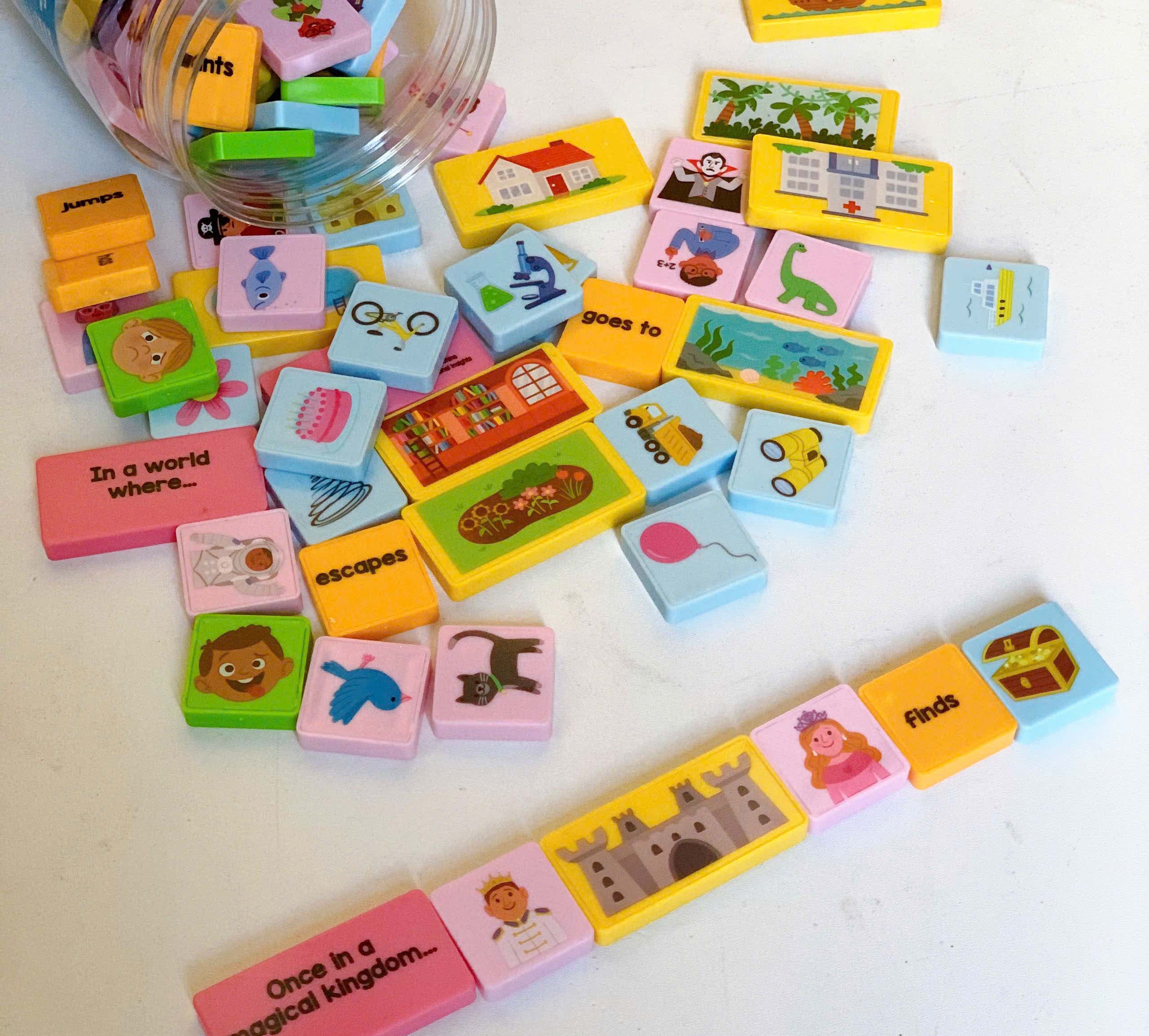 https://thebookland.vn/images/1748948126831_Storytelling%20Dominoes%20%282%29.jpg